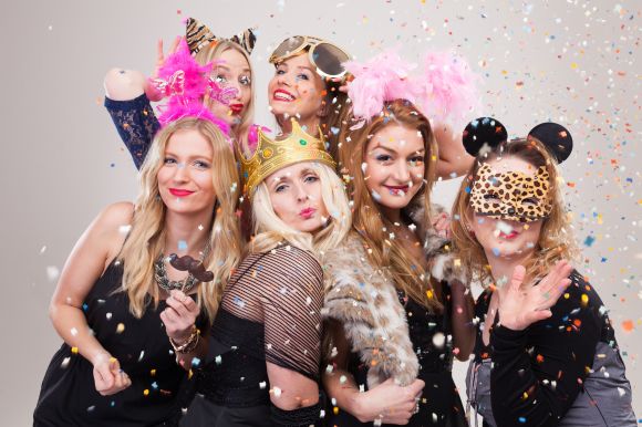 Borne photo avec ambiance festive pour un mariage, un anniversaire...